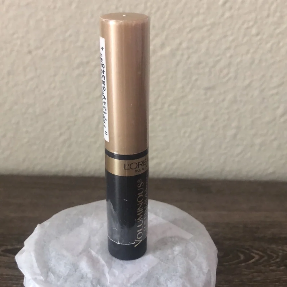 ❤️$2 NWT L'Oreal Voluminous Mascara 4.5ml